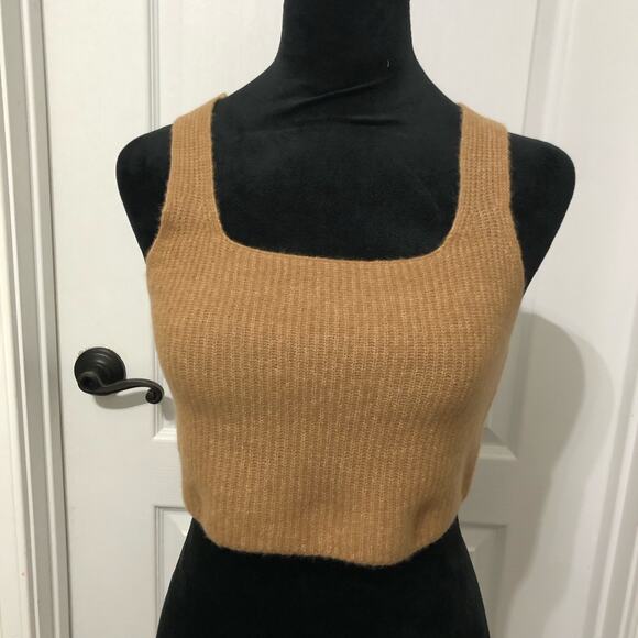 Everlane Women's‎ Tank Top Size Medium Tan Cropped Stretch Ribbed Cozy Pullover - Picture 1 of 13
